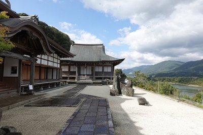 ⛩️ 본래 즐거움의 절 (혼라쿠지) 이미지 2